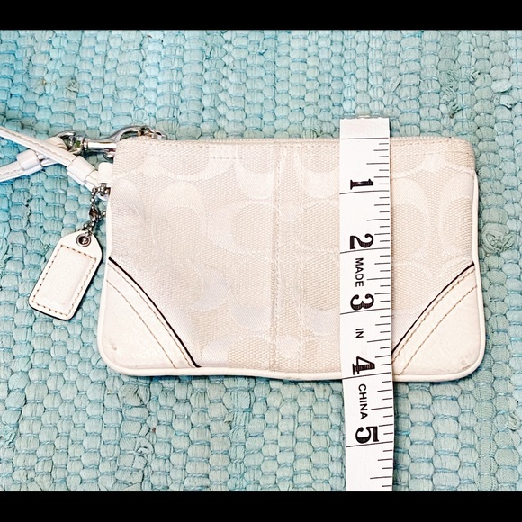 Coach Women’s Off White Wristlet Canvas/Leather - Picture 5 of 5